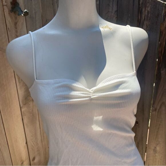 Reformation Square Neckline Sleeveless ribbed Top size medium - Picture 2 of 8